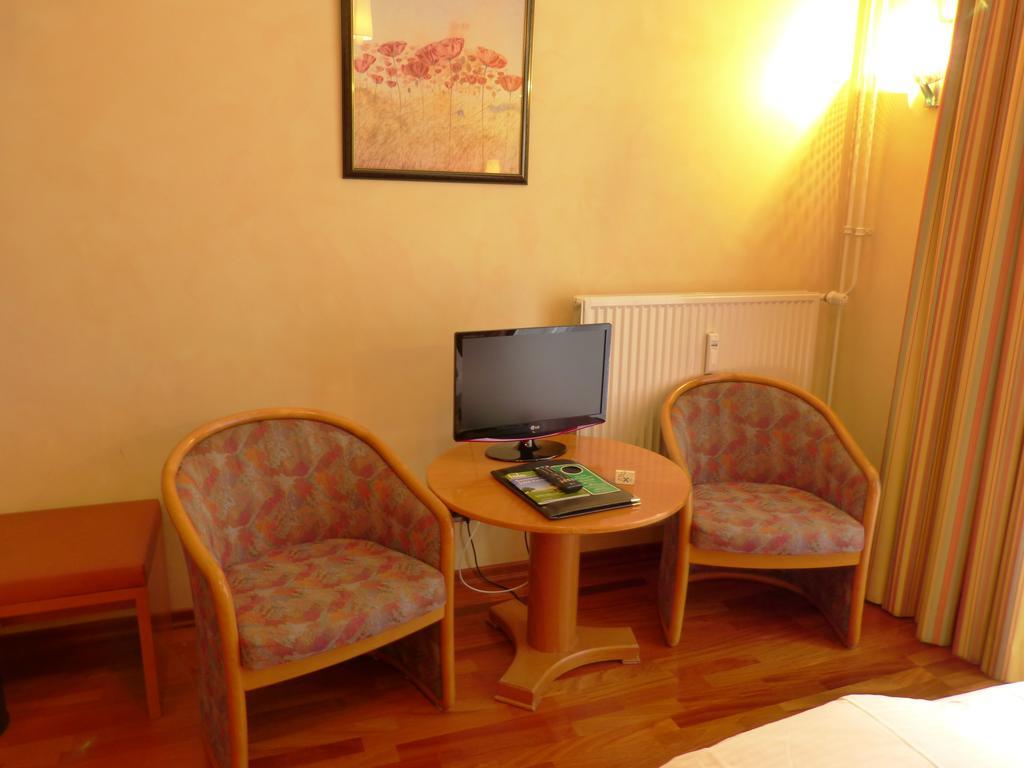Hotel Vorbach Гамбург Экстерьер фото